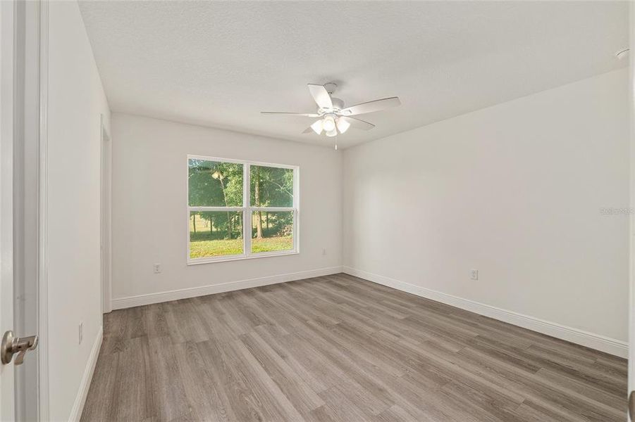 Spacious, unfurnished interior of a new home in , Belleview (Image 23).