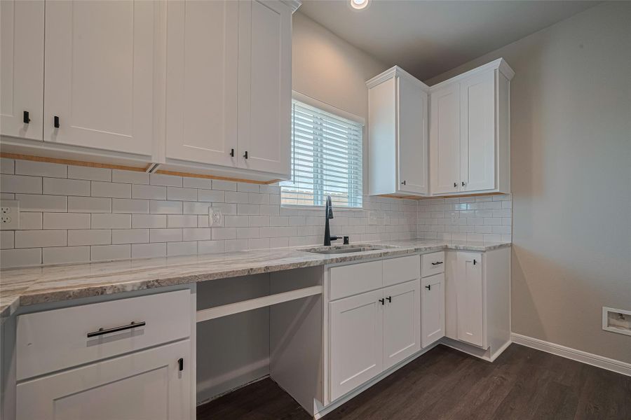Furnished interior view inside a new home in La Segarra, Brookshire (Image 6).