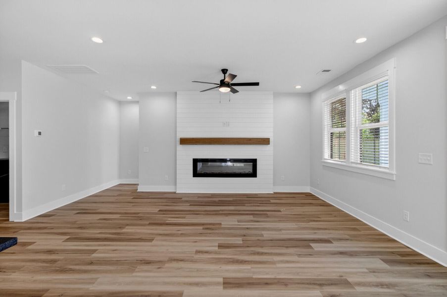 Spacious, unfurnished interior of a new home in , Summerville (Image 29).