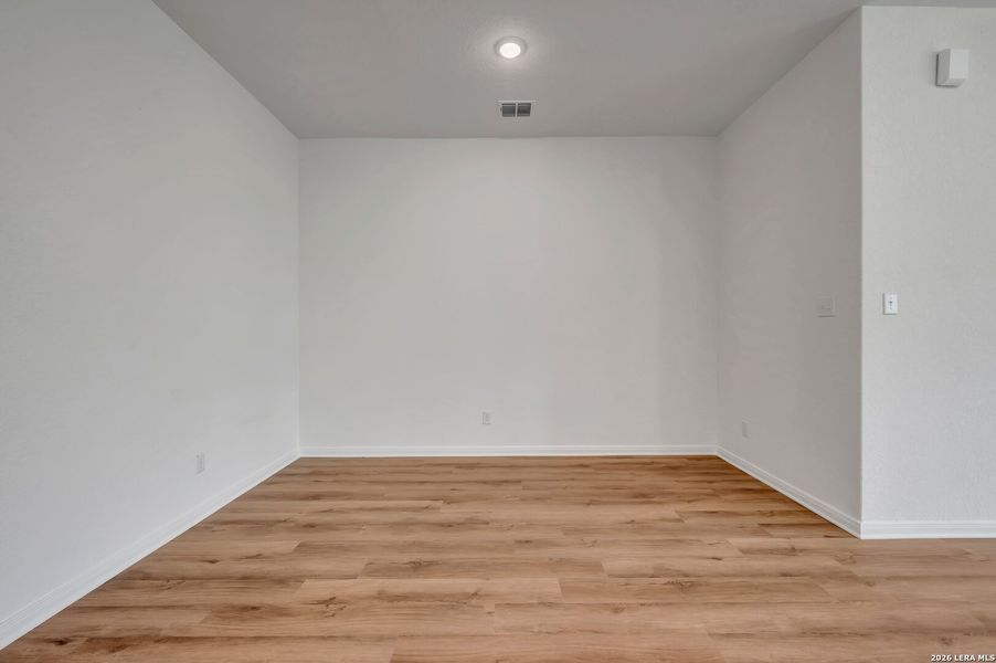 Spacious, unfurnished interior of a new home in Agave, San Antonio (Image 33). Spacious, unfurnished interior of a new home in Agave, San Antonio (Image 33).