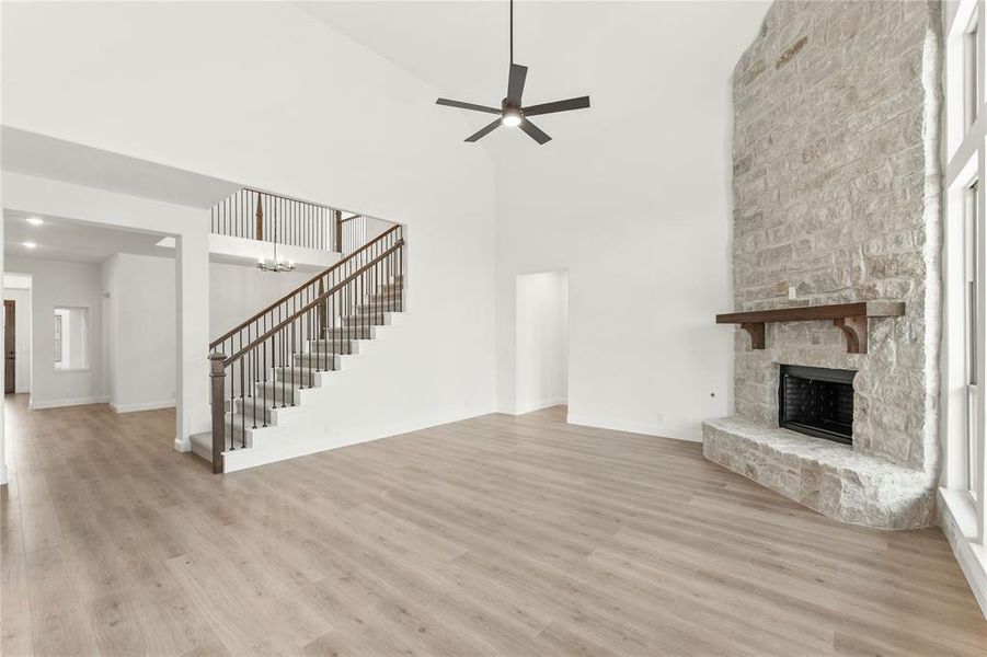 Spacious, unfurnished interior of a new home in Crystal Lake Estates, Red Oak (Image 25).