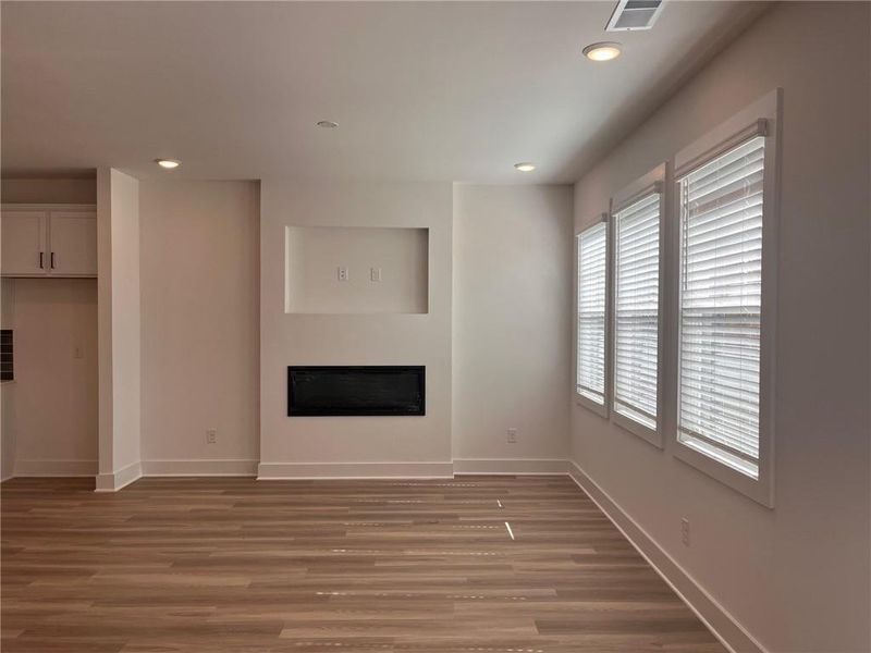 Spacious, unfurnished interior of a new home in Governors Parc, Kennesaw (Image 20).