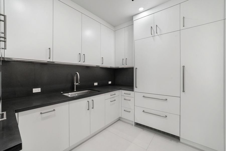_LG10322-MLS _LG10322-MLS