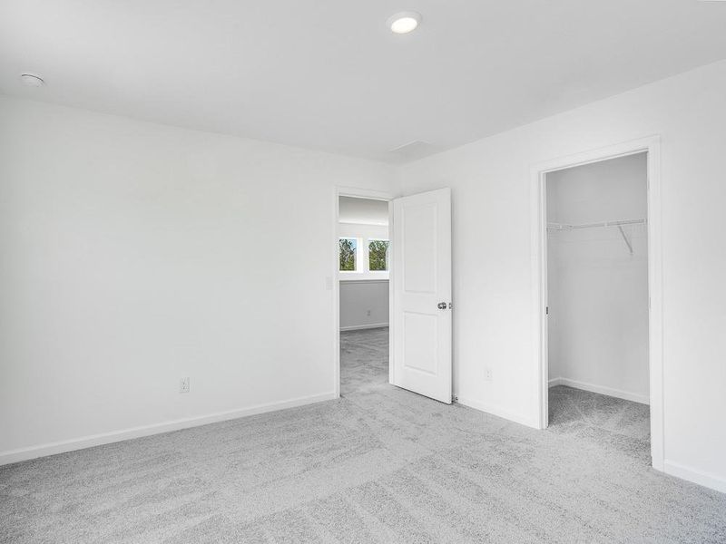 Spacious, unfurnished interior of a new home in Heritage River, Euharlee (Image 21). Spacious, unfurnished interior of a new home in Heritage River, Euharlee (Image 21).