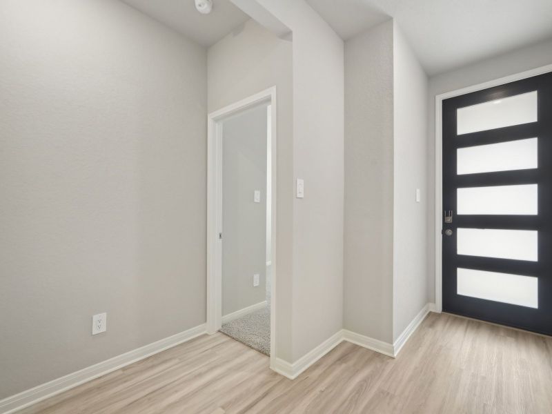 Entry of the Briscoe floorplan at a Meritage Homes community. Entry of the Briscoe floorplan at a Meritage Homes community.