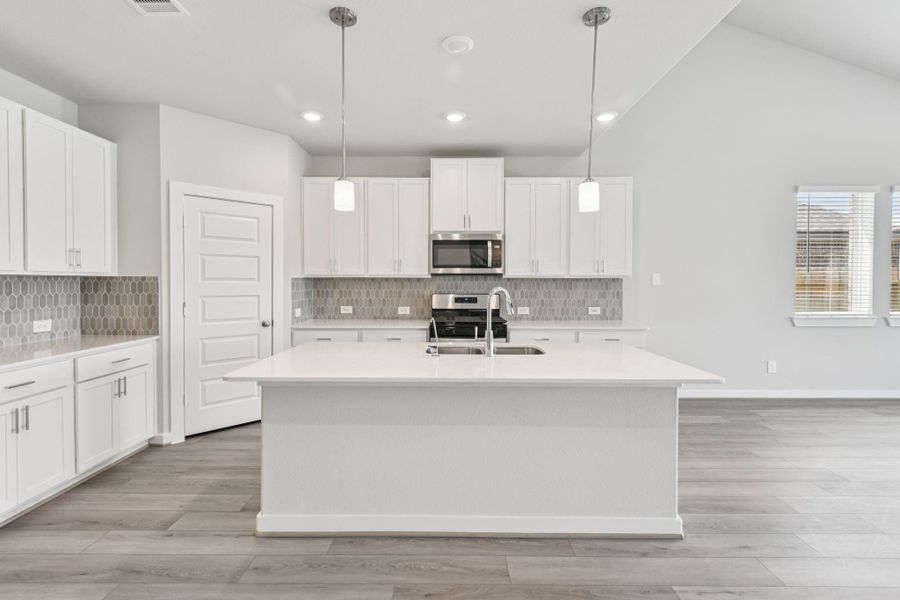 Furnished interior view inside a new home in Stewart's Ranch, Conroe (Image 15). Furnished interior view inside a new home in Stewart's Ranch, Conroe (Image 15).