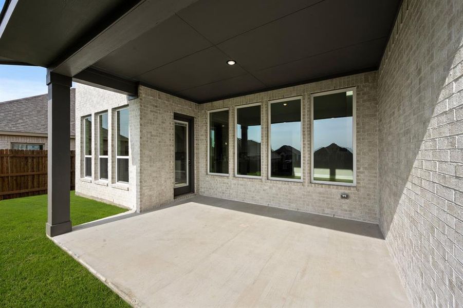 2609 Steve- Patio 2609 Steve- Patio