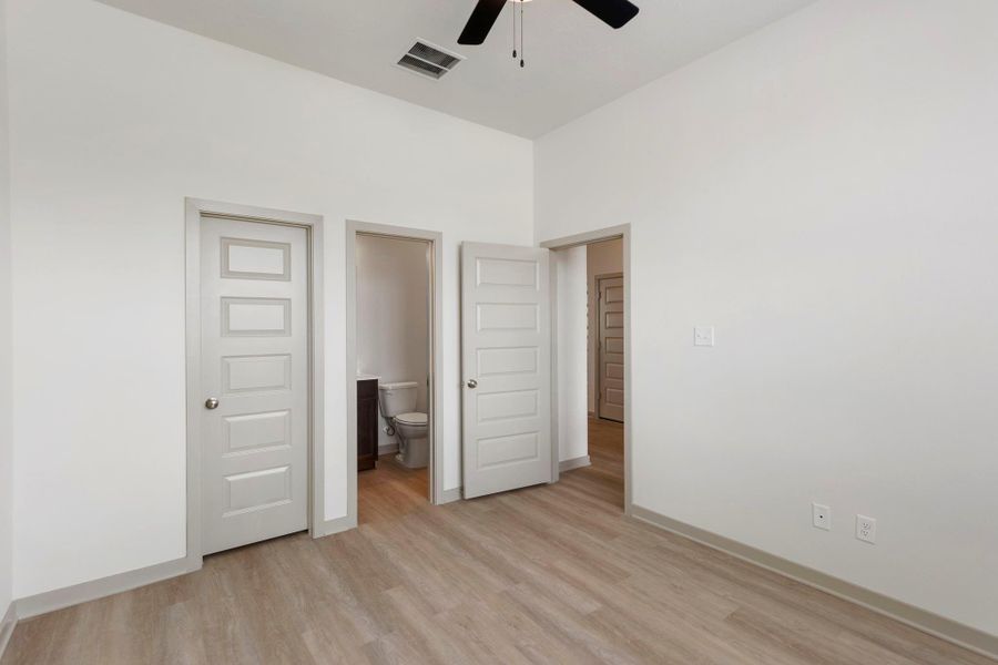 Image 7 of a home in Sterling Ridge. Image 7 of a home in Sterling Ridge.