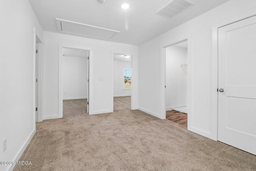 Spacious, unfurnished interior of a new home in Robins Estates, Warner Robins (Image 21).