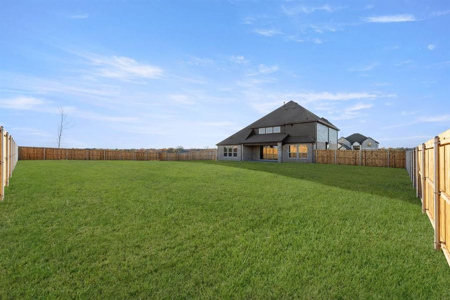 290 Cheyenne Mountain-Back-2