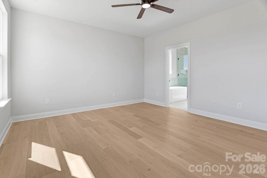 Spacious, unfurnished interior of a new home in , Lincolnton (Image 19).