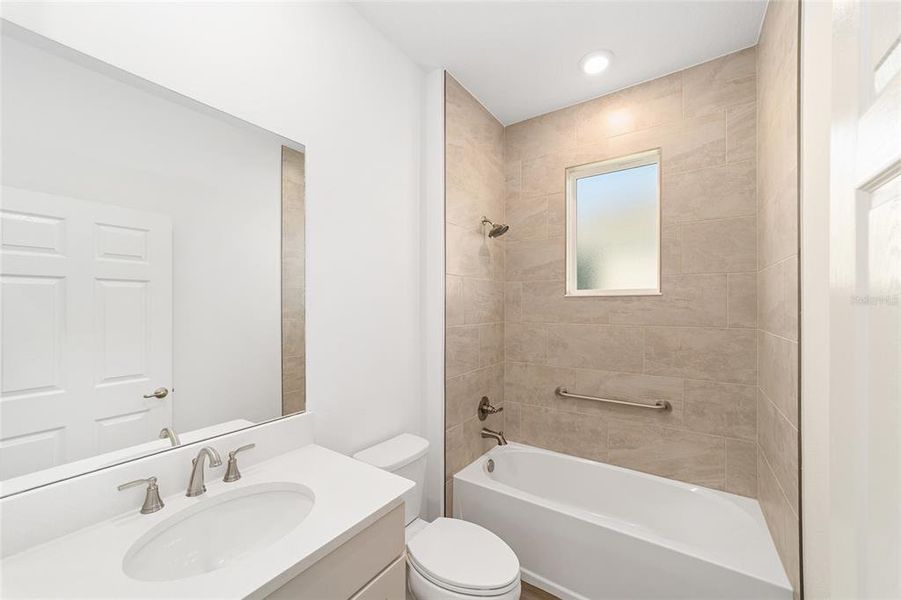 Furnished interior view inside a new home in , Ocala (Image 9).