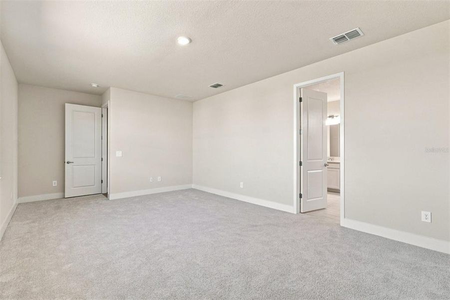Spacious, unfurnished interior of a new home in Coasterra, Palmetto (Image 23).