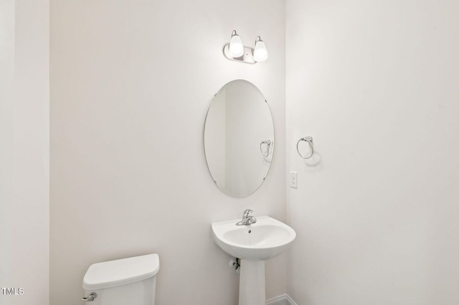 34-web-or-mls-236 Alden Way-034