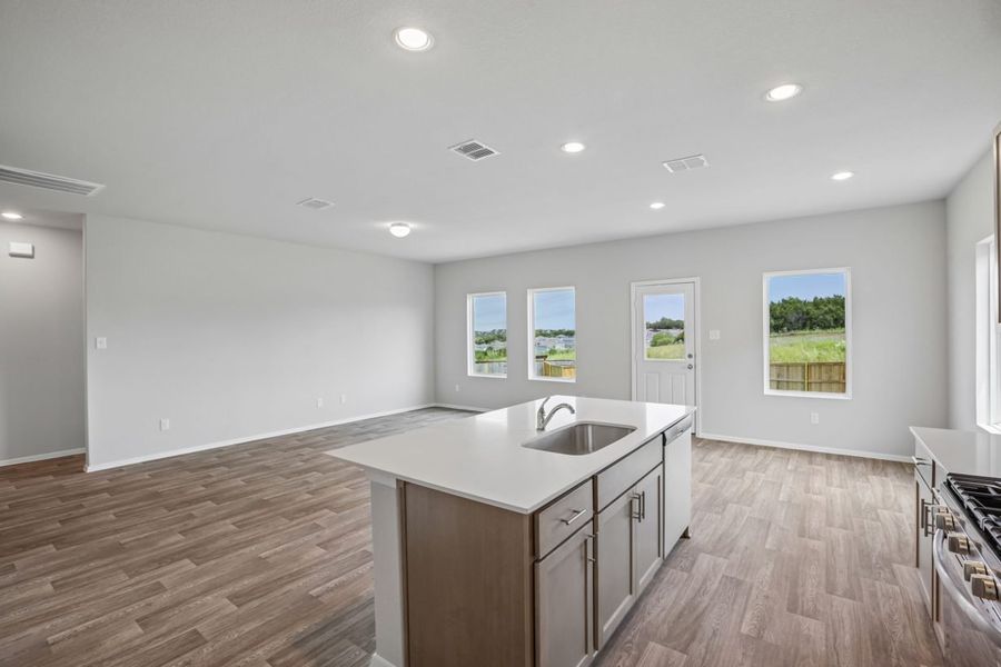 Image 30 of a home in Cloverleaf.