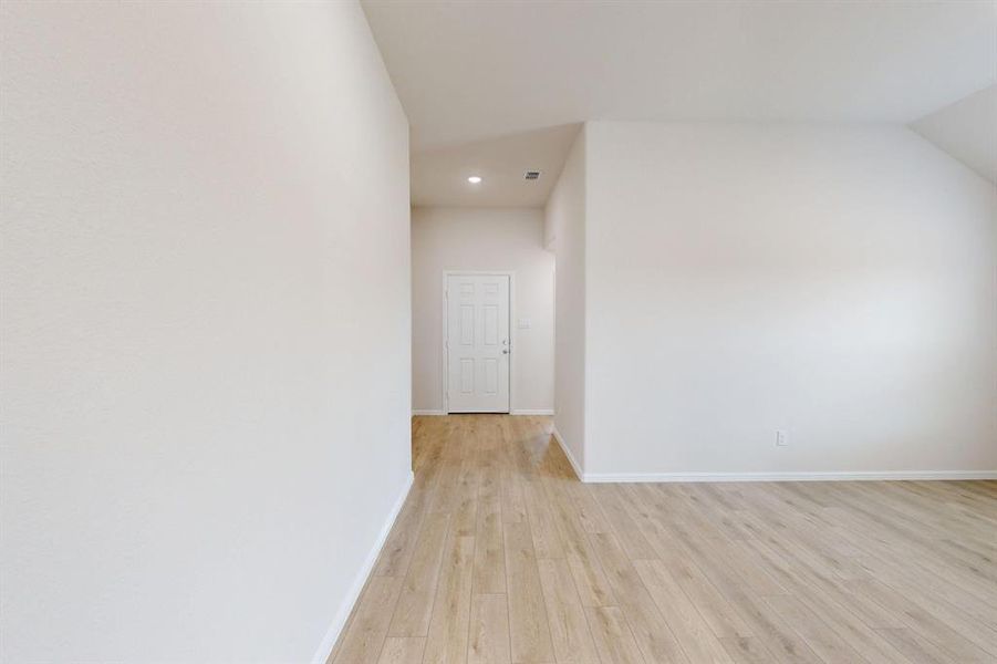 Spacious, unfurnished interior of a new home in Verandah, Royse City (Image 24).