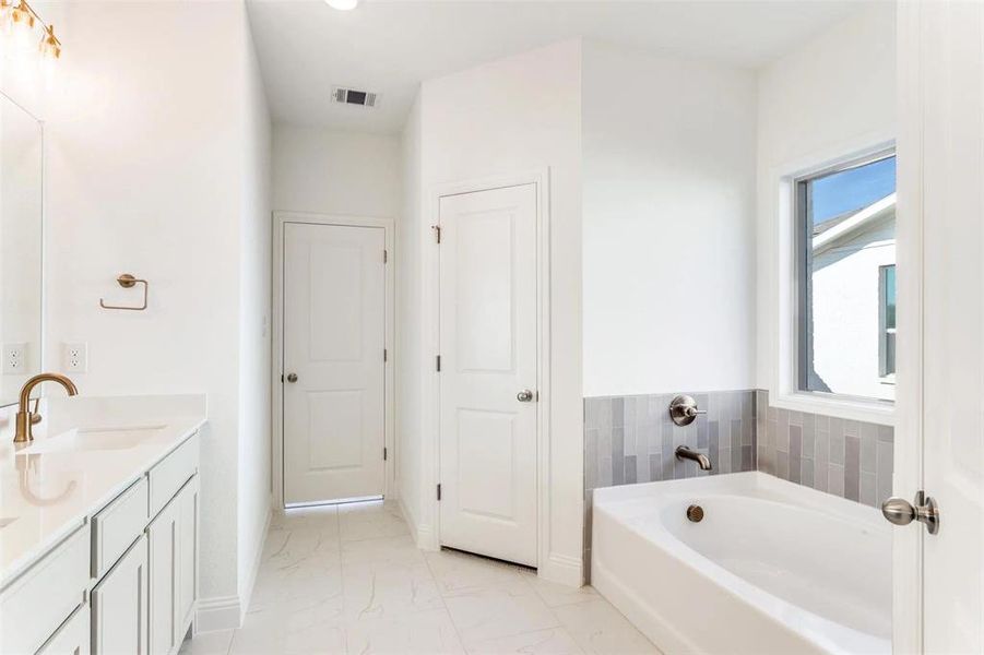 Furnished interior view inside a new home in Courts of Bonnie Brae, Denton (Image 10).