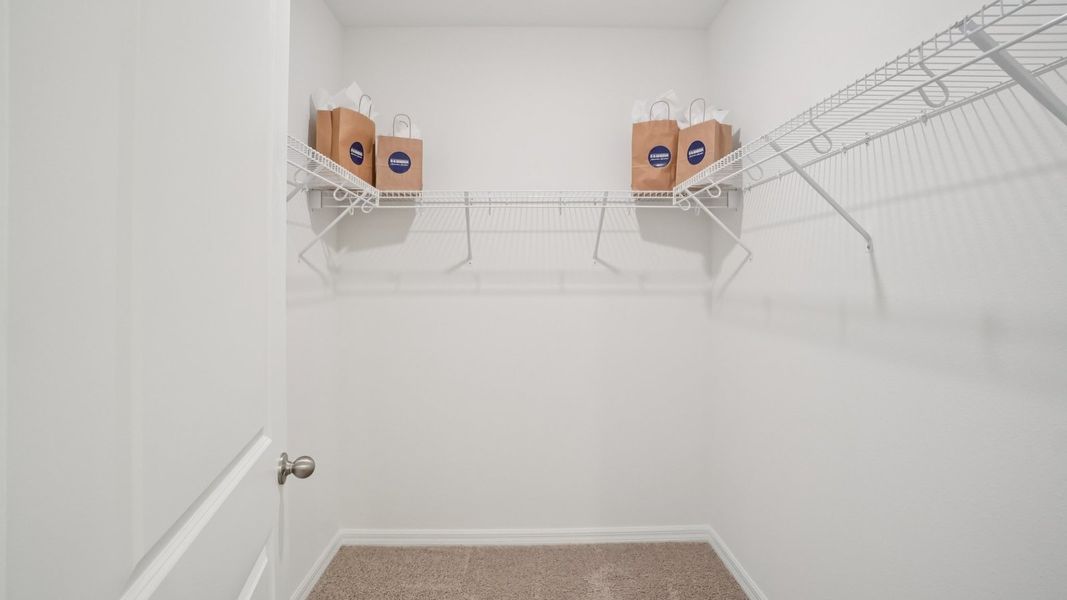 Representative unfurnished interior of a home built from the Madison by D.R. Horton in Summit View, Dade City (Image 21).