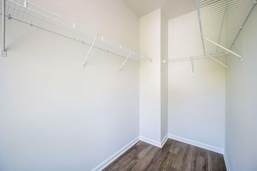 Spacious, unfurnished interior of a new home in , Atlanta (Image 16).