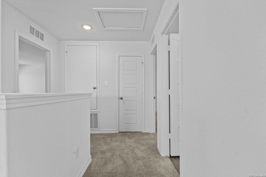 Spacious, unfurnished interior of a new home in Corley Farms, Boerne (Image 15). Spacious, unfurnished interior of a new home in Corley Farms, Boerne (Image 15).