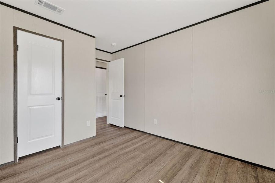 Spacious, unfurnished interior of a new home in , Ocala (Image 29).
