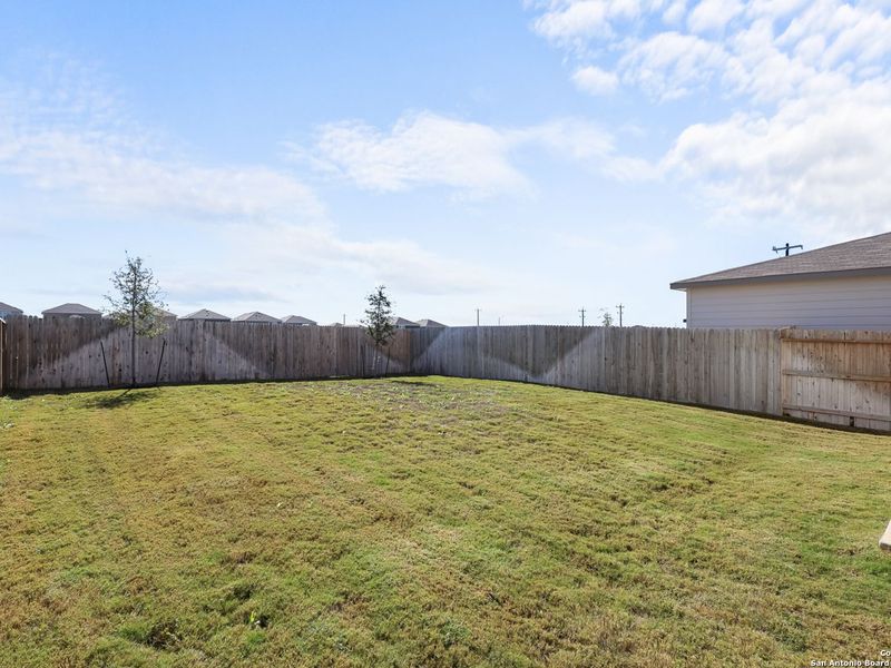 Exterior details and patio area of a home in Applewhite Meadows, San Antonio (Image 24).