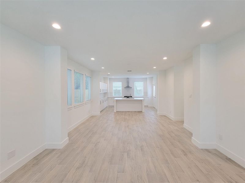 Spacious, unfurnished interior of a new home in , Houston (Image 35).