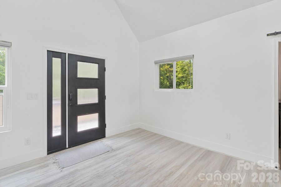 Spacious, unfurnished interior of a new home in , Rutherfordton (Image 14).