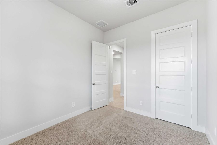 Spacious, unfurnished interior of a new home in Elyson, Katy (Image 25).
