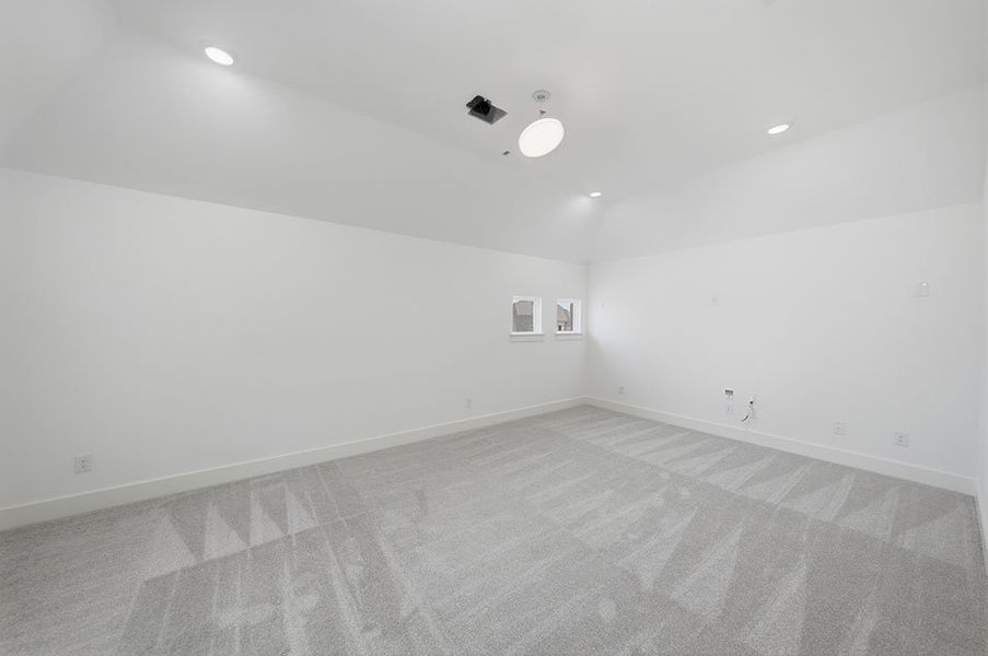 Spacious, unfurnished interior of a new home in Furst Ranch, Argyle (Image 36).