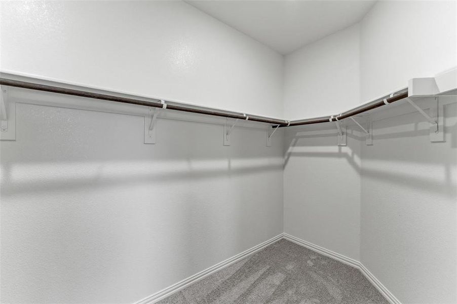 Spacious, unfurnished interior of a new home in Covenant Park, Springtown (Image 13).