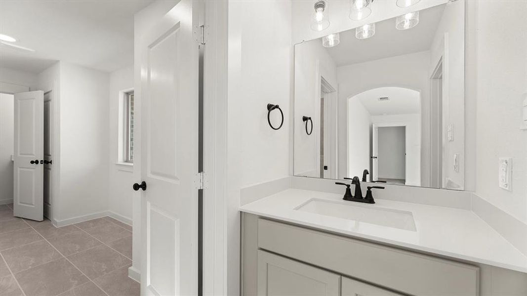 21. 9301 Derry - 3RD Bath