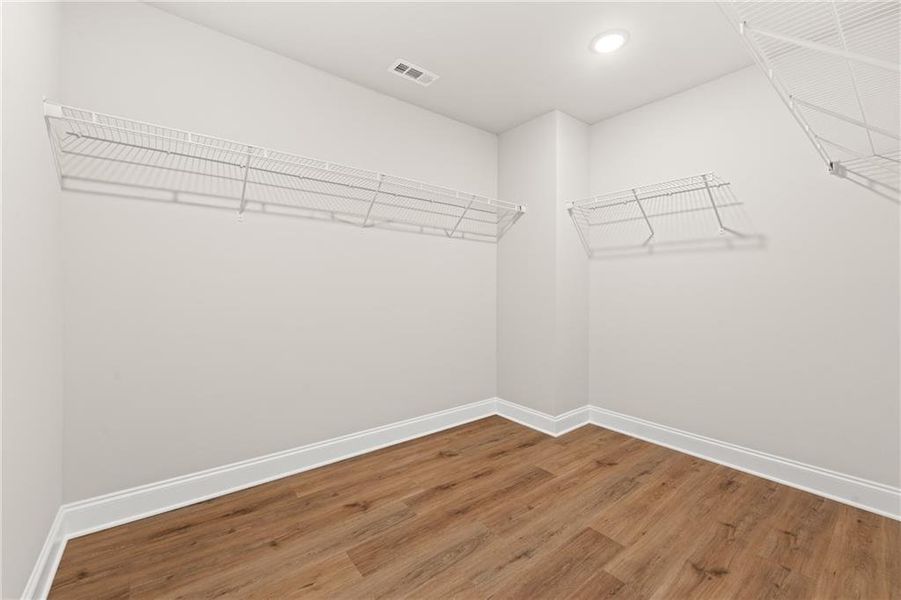 Spacious, unfurnished interior of a new home in , Duluth (Image 35).