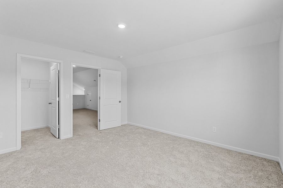 Spacious, unfurnished interior of a new home in Brayden, Advance (Image 40).