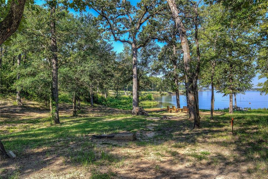 Front yard on the lake!