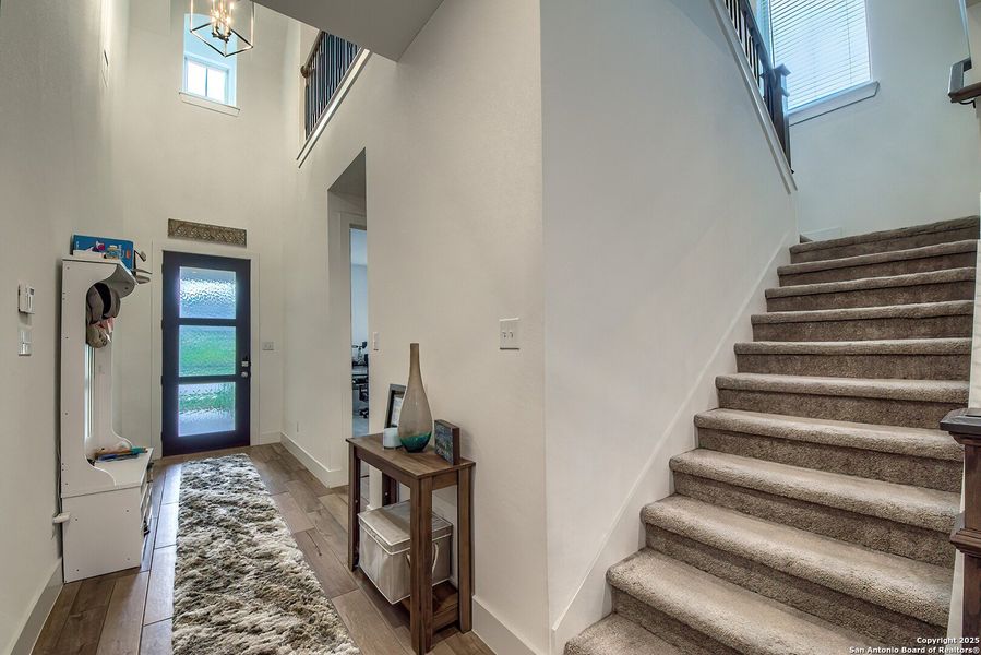 Furnished interior view inside a new home in Regent Park, Boerne (Image 15).