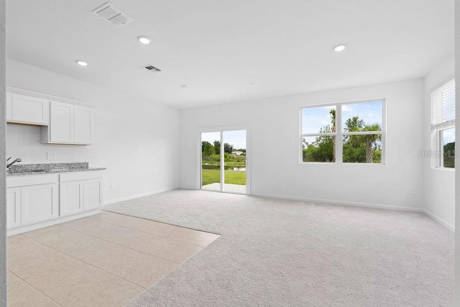 Spacious, unfurnished interior of a new home in , Davenport (Image 21).