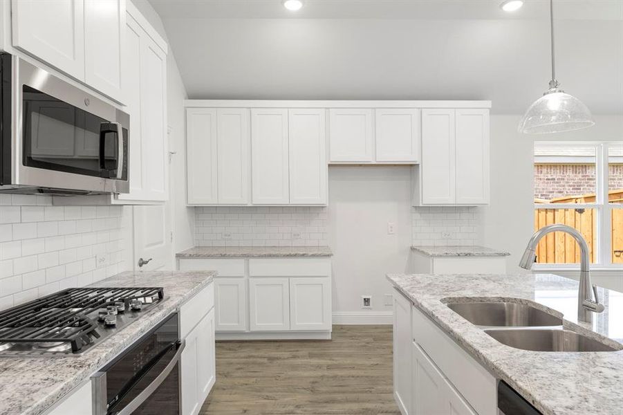 19. 2014 Bracket - Kitchen (3) 19. 2014 Bracket - Kitchen (3)