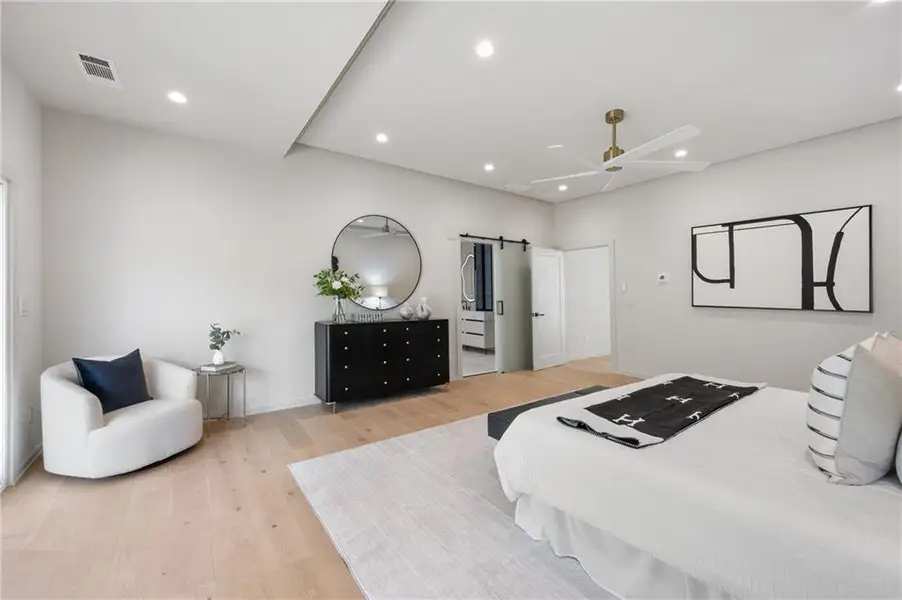 Furnished interior view inside a new home in , Sandy Springs (Image 50).