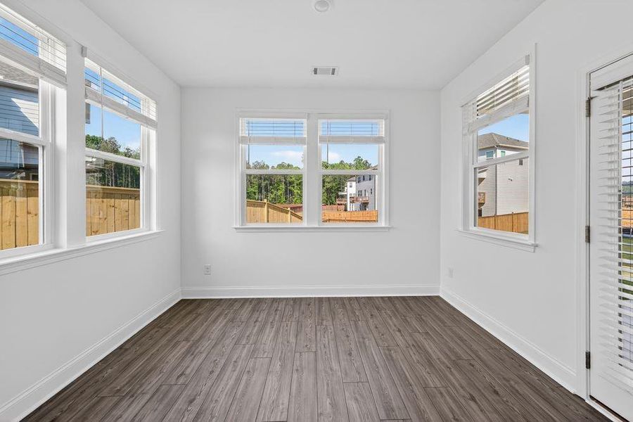 Spacious, unfurnished interior of a new home in Bennett Farm, Loganville (Image 14).