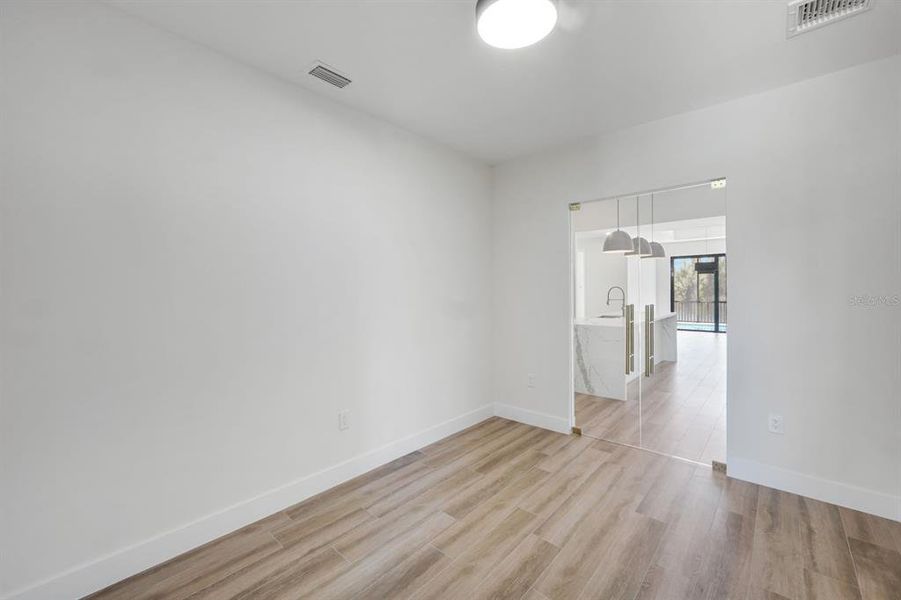 Spacious, unfurnished interior of a new home in , Port Charlotte (Image 22).