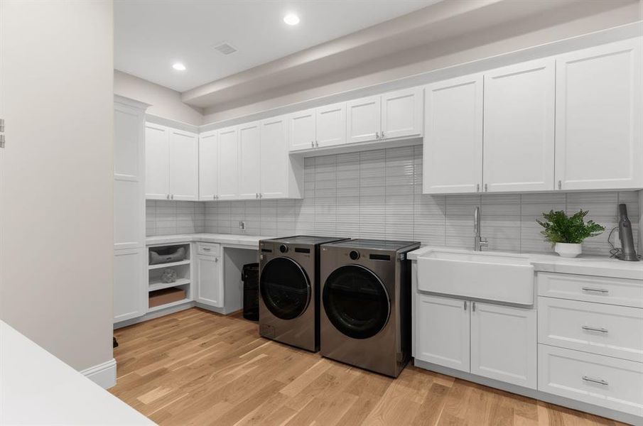 Spacious laundry! Spacious laundry!