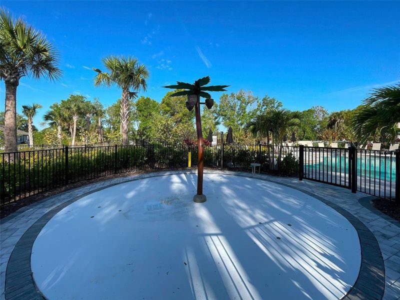 Community amenities in , Nokomis (Image 38).