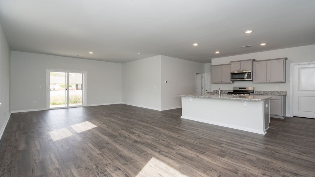 Representative furnished interior of a home built from the ROBIE by D.R. Horton in Island Green, Myrtle Beach (Image 13).