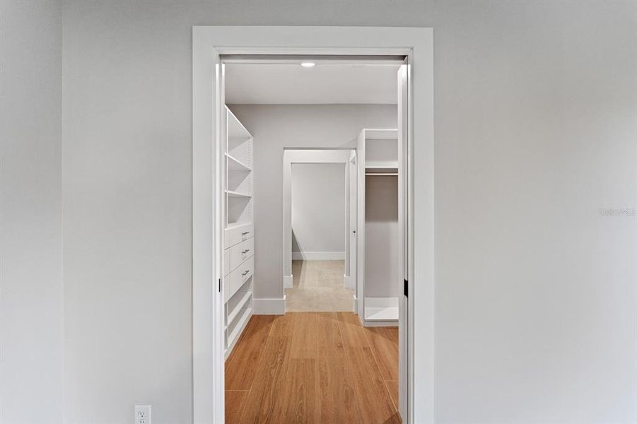 Spacious, unfurnished interior of a new home in , Sanford (Image 14).
