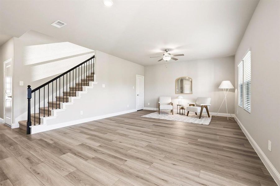 Spacious, unfurnished interior of a new home in Westmoor, Sherman (Image 21).