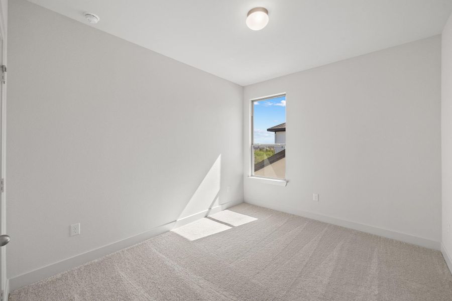 Spacious, unfurnished interior of a new home in Santa Rita Ranch, Liberty Hill (Image 17).