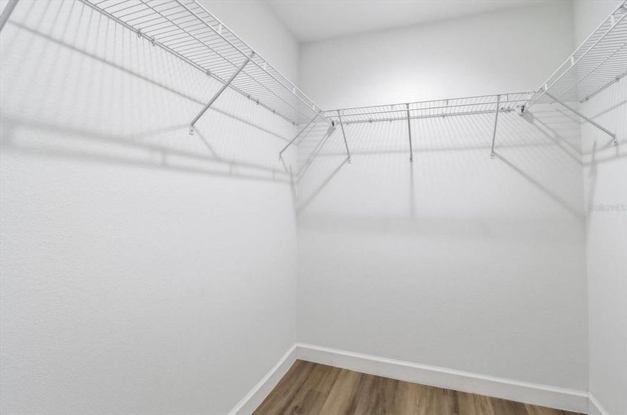 Spacious, unfurnished interior of a new home in , Citrus Springs (Image 21).