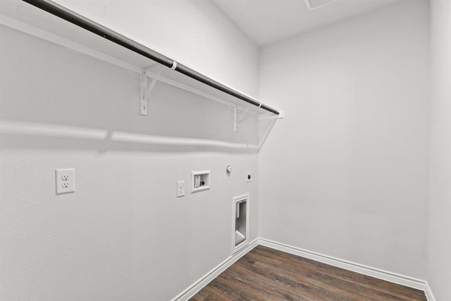 Spacious, unfurnished interior of a new home in Retreat at Fossil Creek, Fort Worth (Image 14).