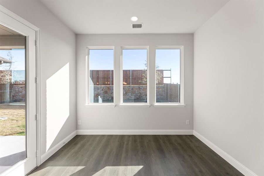 17. 2109 Clairmount - Nook